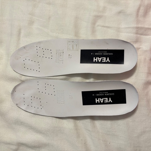 Like New Authentic Golden Goose “Yeah” Sneakers - size 37 - Picture 2 of 6